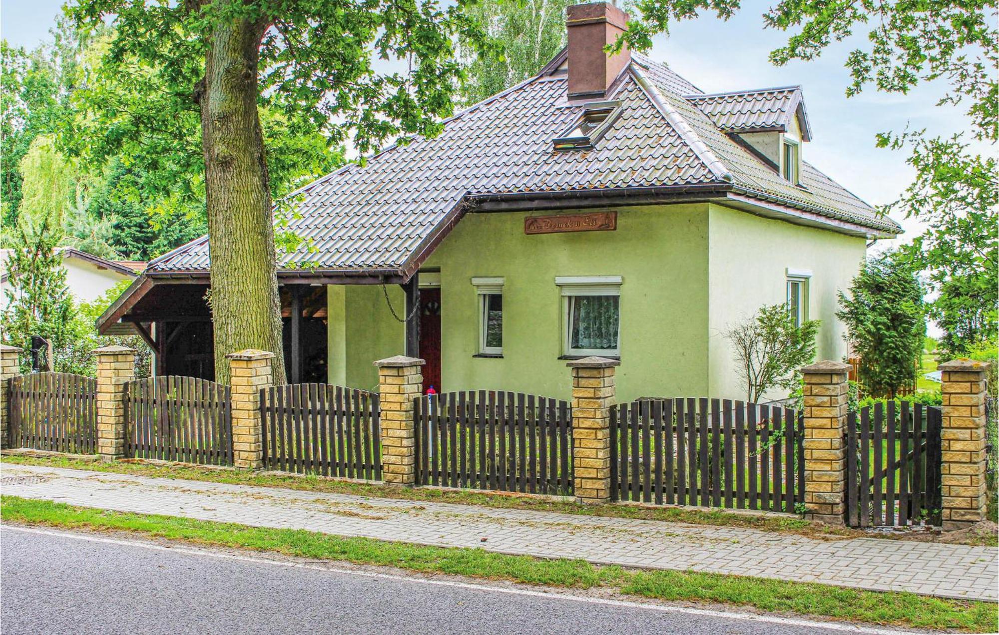Gorgeous Home In Nowe Warpno With House Sea View Extérieur photo